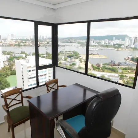 Luxury Frente Al Mar Apartamento *