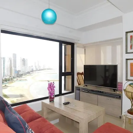Luxury Frente Al Mar Apartment *
